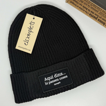 gorro | aquí dins hi passen coses |  Els Ximplets
